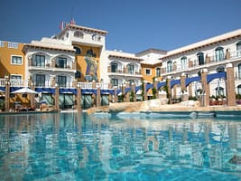 aHR0cHM6Ly9iMmRtYy53Mm0udHJhdmVsL2ltYWdlcy91cGxvYWQvaG90ZWxzLzMxMjkvdGh1bWIxX3Bpc2NpbmExODM4LmpwZw