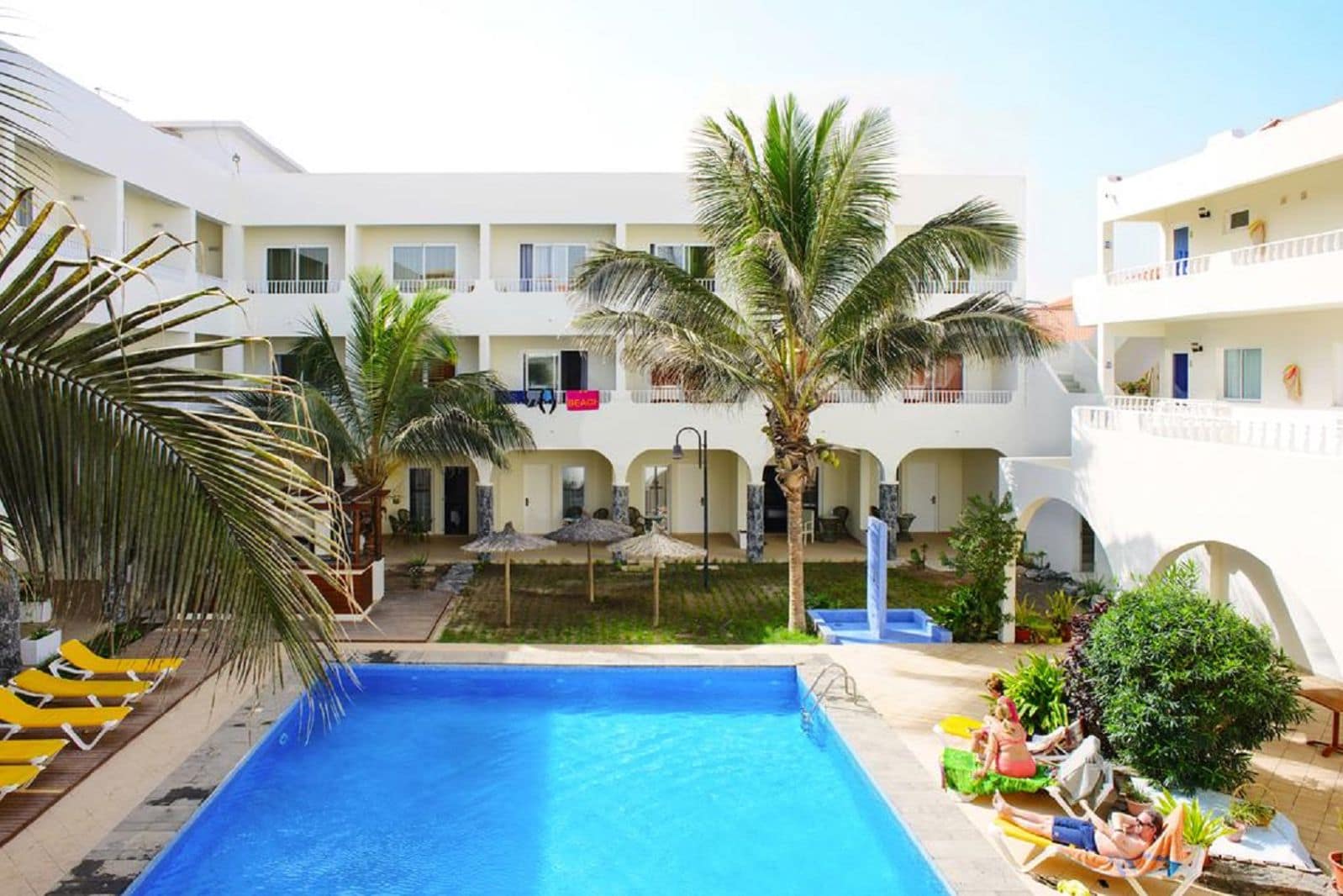 aHR0cHM6Ly9pbWFnZXMtY2RuLmNvcmVuZG9ucmVzb3VyY2VzLmNvbS9MMUU5ODE4QTFXMTYwMEgxMDY2LmpwZz92PTI1MDgxMTEzNTgwNw