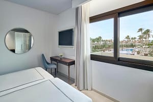 aHR0cHM6Ly9ob3RlbGltYWdlcy5zdW5ob3RlbHMubmV0L0hvdGVsSW5mby9ob3RlbEltYWdlRnVsbC5hc3B4P2lkPTIxNDE3MDYy