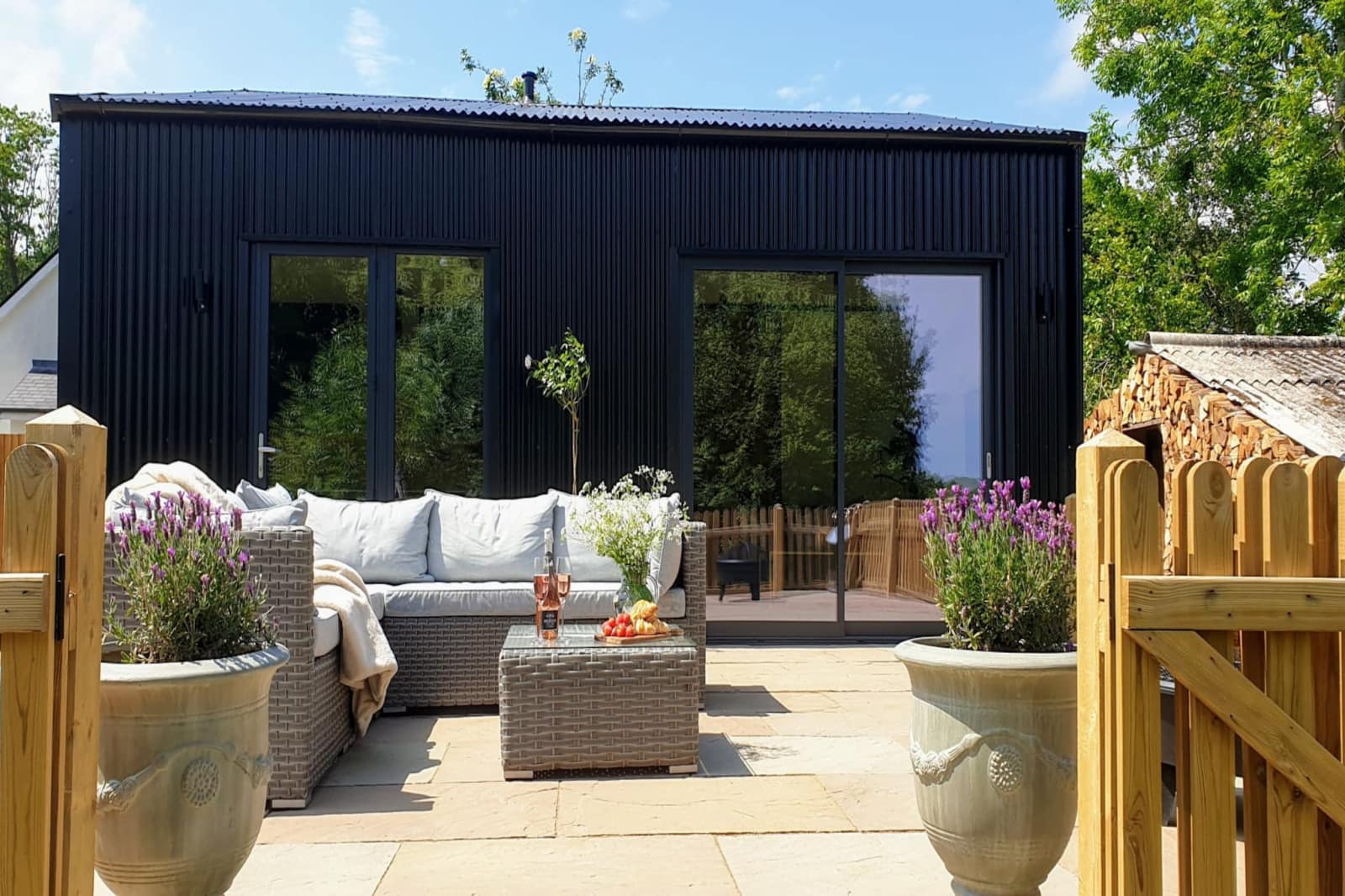 blackbarn-wood-