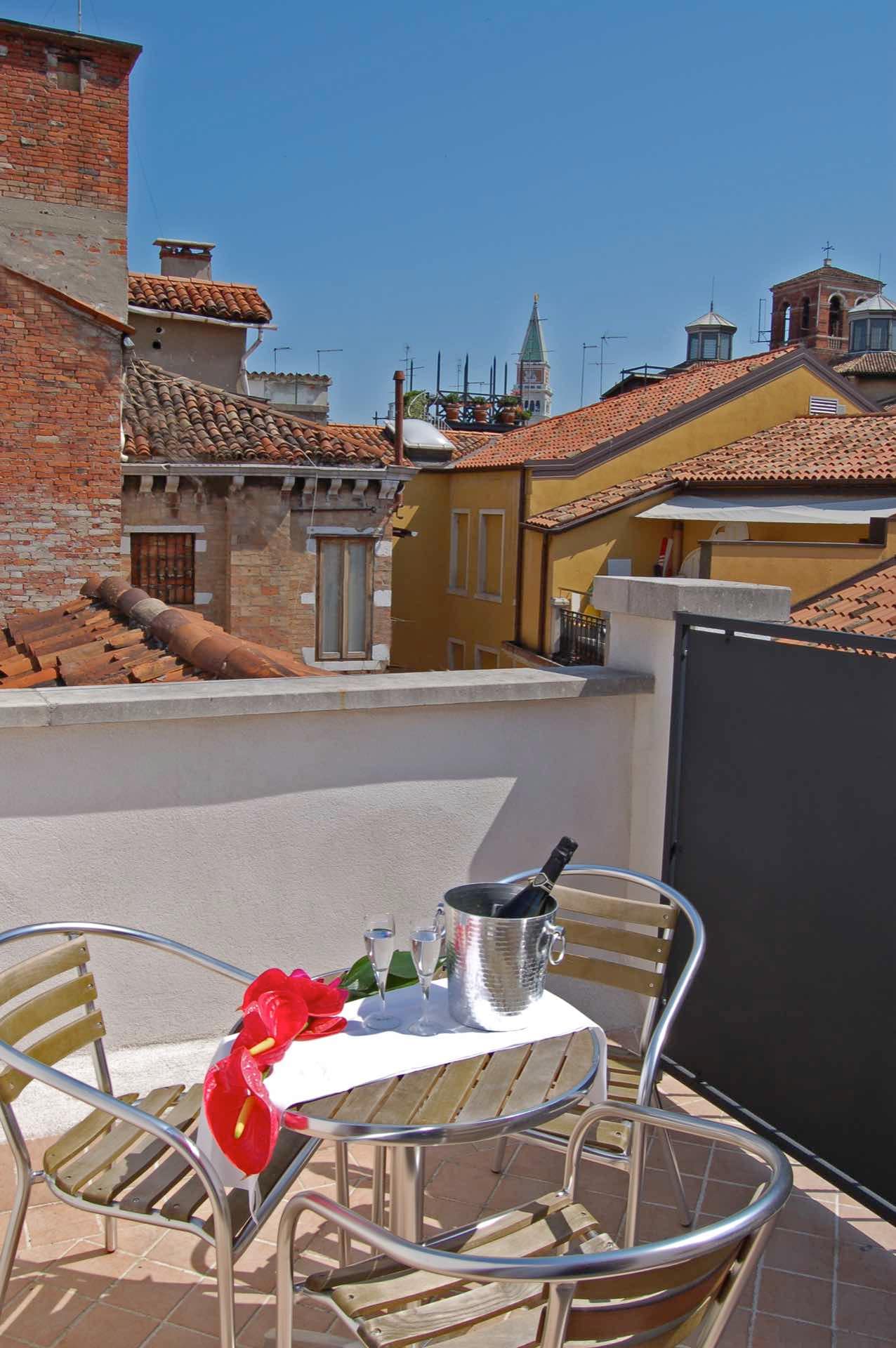 aHR0cHM6Ly9zdG9yYWdlLmdvb2dsZWFwaXMuY29tL3R3ZC1wbGF0Zm9ybS1zY2hhdWluc2xhbmQtaW1hZ2VzL0VTSFBBQzFINjRQSzhESEVEOVI2RQ