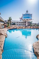 aHR0cHM6Ly9ob3RlbGltYWdlcy5zdW5ob3RlbHMubmV0L0hvdGVsSW5mby9ob3RlbEltYWdlRnVsbC5hc3B4P2lkPTEwNjk4NzM3