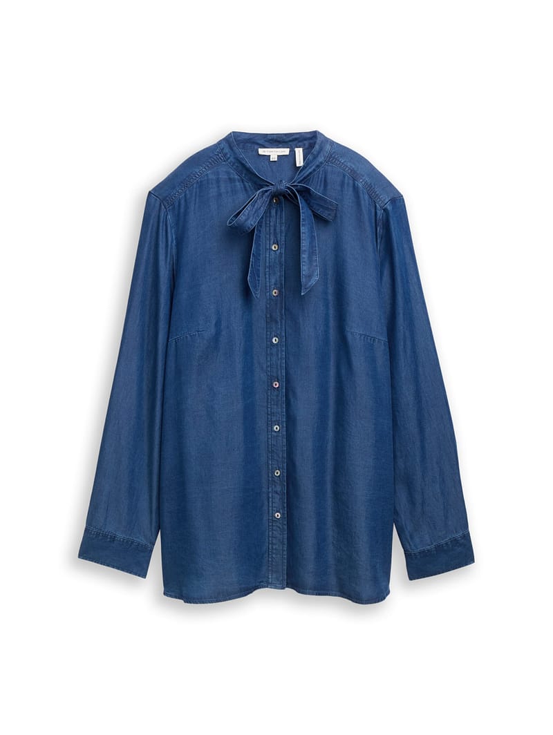 Plus Size - Blouse with bow detail