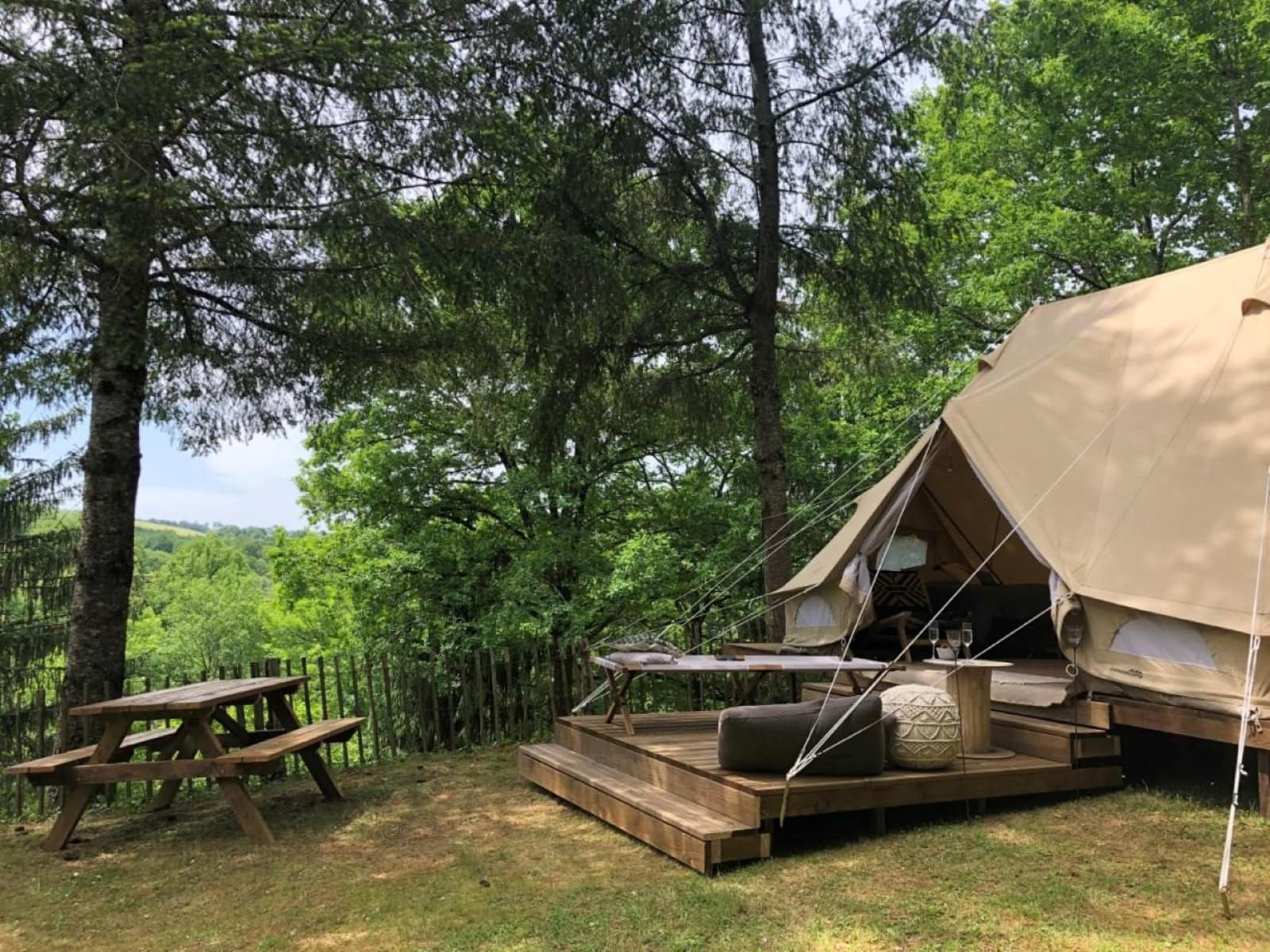 emperor-bell-tent-camping-moulin-de-chaules