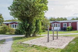 Buitenspeelplaats-Kinderspeeltuin-Duinbungalow-2-badkamers-Tjermelan-Terschelling-Recreatie