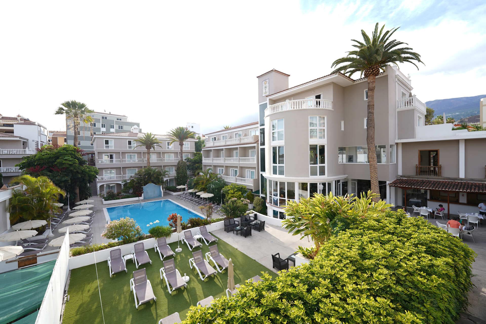 aHR0cHM6Ly9iMmRtYy53Mm0udHJhdmVsL2ltYWdlcy91cGxvYWQvaG90ZWxzLzY0NzEvRFNDMDA0NTUuanBn