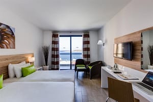 aHR0cHM6Ly9ob3RlbGltYWdlcy5zdW5ob3RlbHMubmV0L0hvdGVsSW5mby9ob3RlbEltYWdlRnVsbC5hc3B4P2lkPTUxMDk2NjM