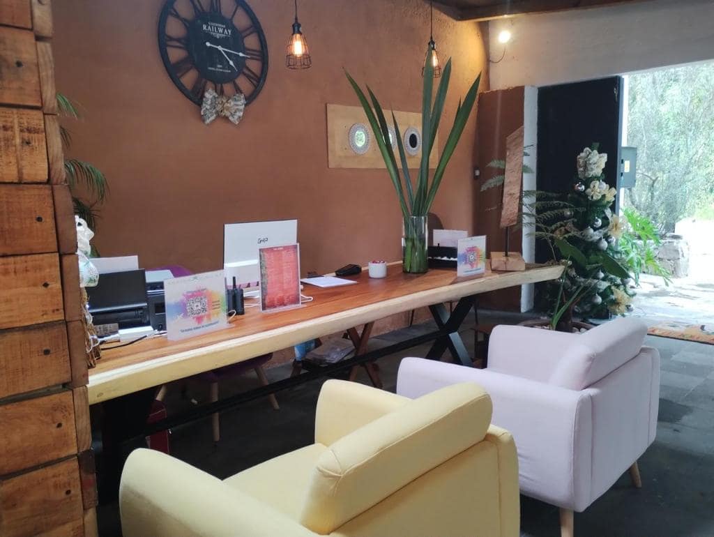 aHR0cDovL3Bob3Rvcy5ob3RlbGJlZHMuY29tL2dpYXRhL3hsLzEwLzEwMDE4NzYvMTAwMTg3NmFfaGJfbF8wMDEuanBn