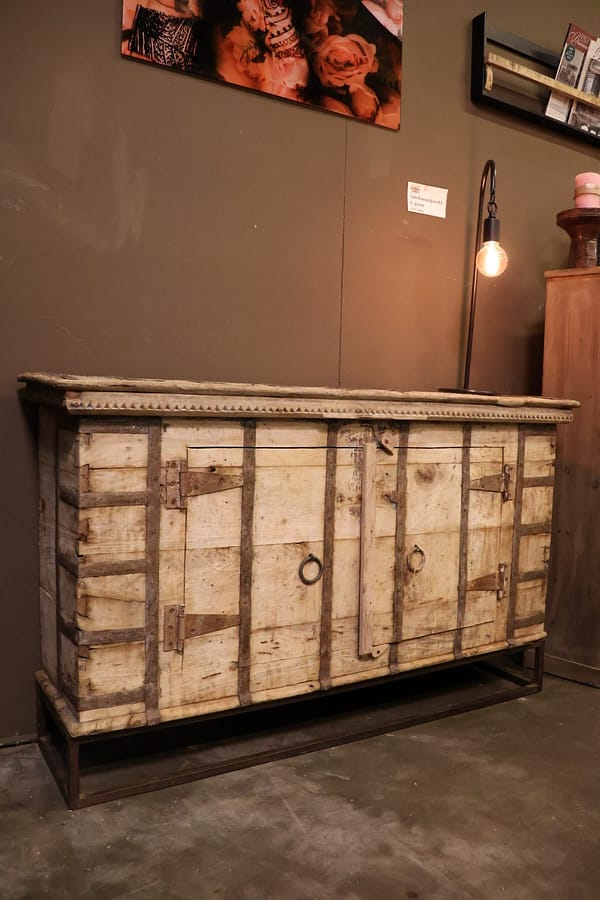 Vintage dressoir 232171