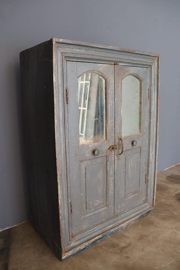 Vintage kast nr.64