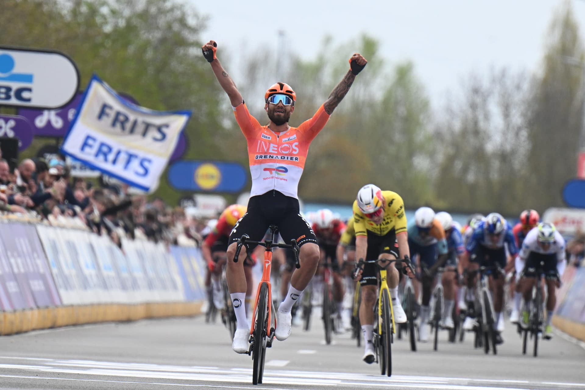 Dwars door Vlaanderen 2026, Filippo Ganna, Wout van Aert, Waregem