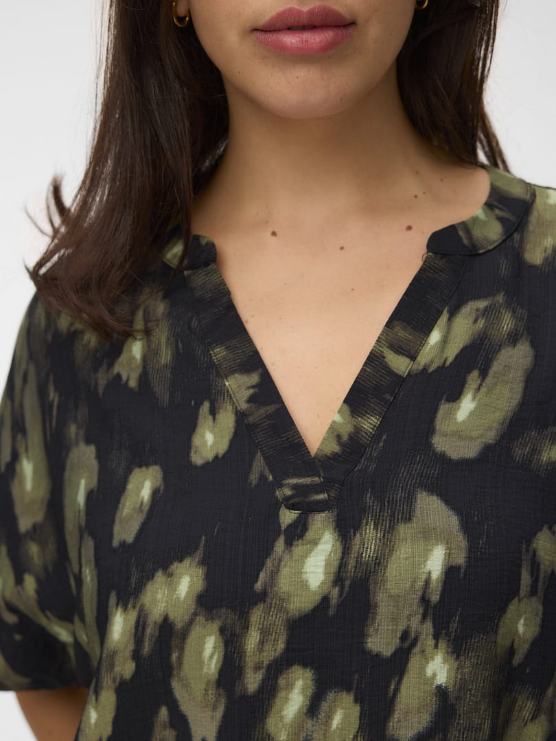 VMCLANINI S/S V-NECK TOP WVN BTQ CUR - Afbeelding 4