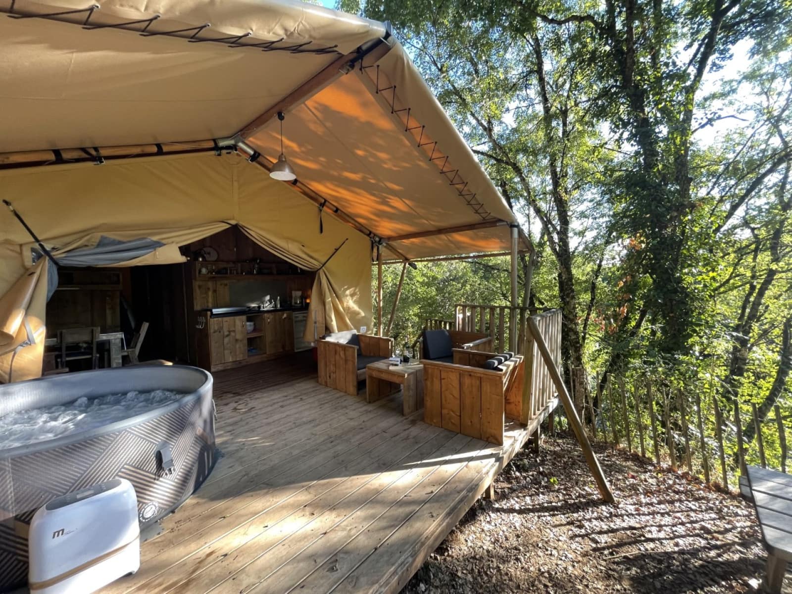 safari-lodge-spa-camping-moulin-de-chaules