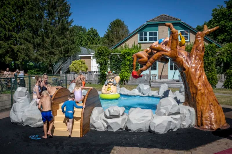 kinderbad.1732699630