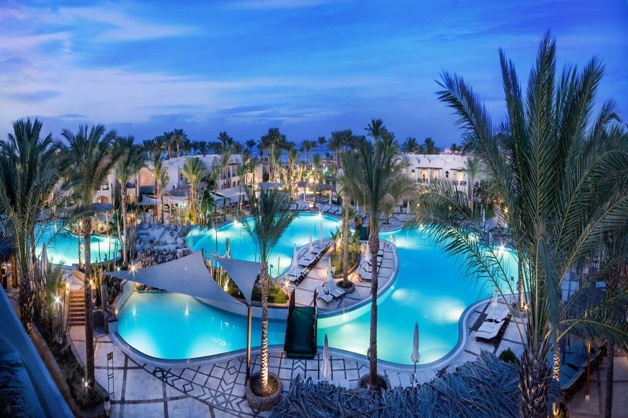 aHR0cHM6Ly9ob3RlbGltYWdlcy5zdW5ob3RlbHMubmV0L0hvdGVsSW5mby9ob3RlbEltYWdlRnVsbC5hc3B4P2lkPTExNDQ2MTI1