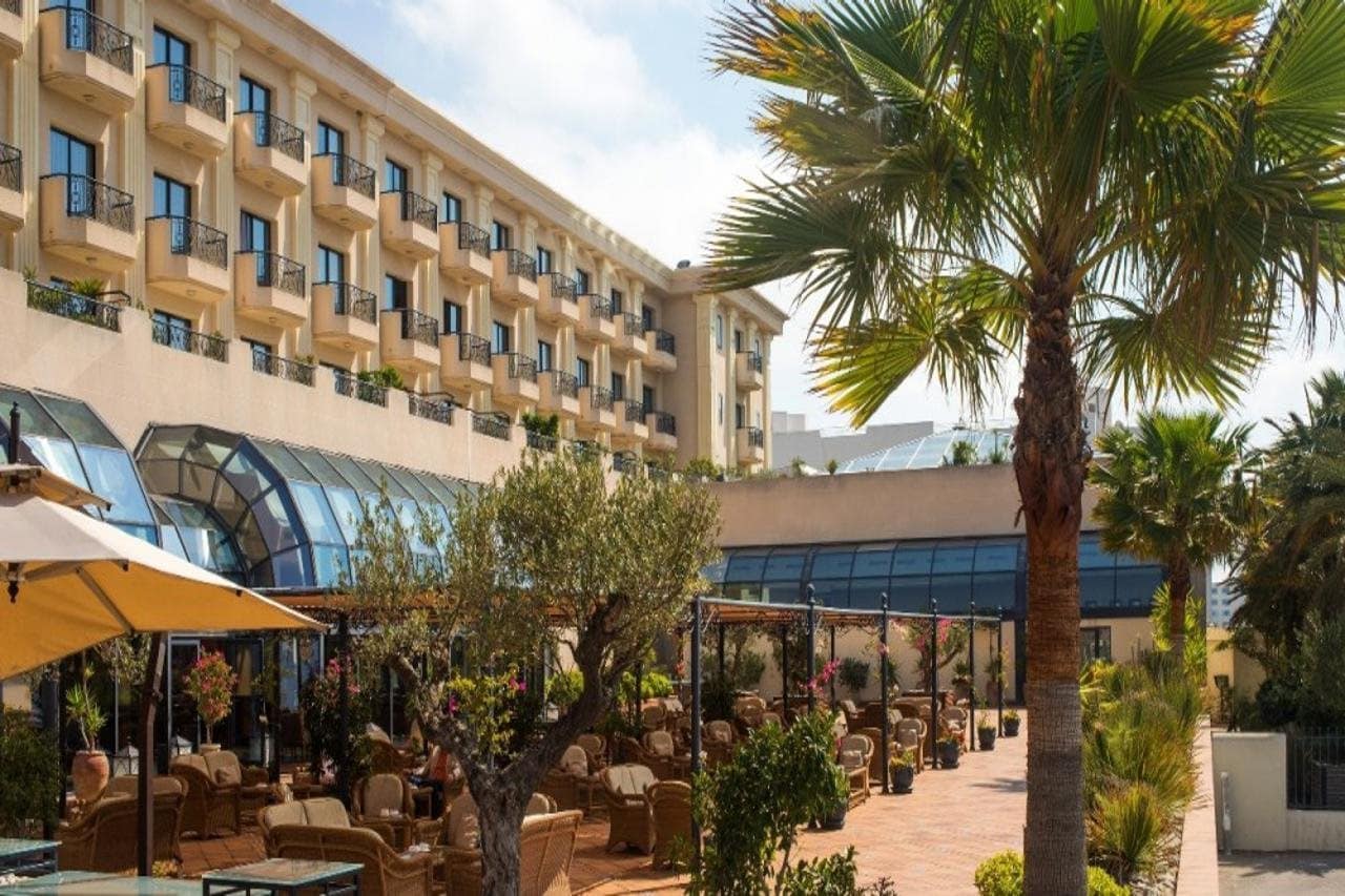 aHR0cHM6Ly9ob3RlbGltYWdlcy5zdW5ob3RlbHMubmV0L0hvdGVsSW5mby9ob3RlbEltYWdlRnVsbC5hc3B4P2lkPTI0MzUzMzY3