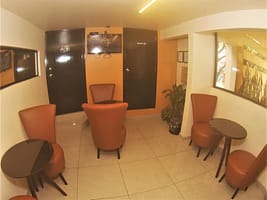 aHR0cDovL3Bob3Rvcy5ob3RlbGJlZHMuY29tL2dpYXRhL3hsLzY1LzY1MDgyNi82NTA4MjZhX2hiX2xfMDAyLkpQRw