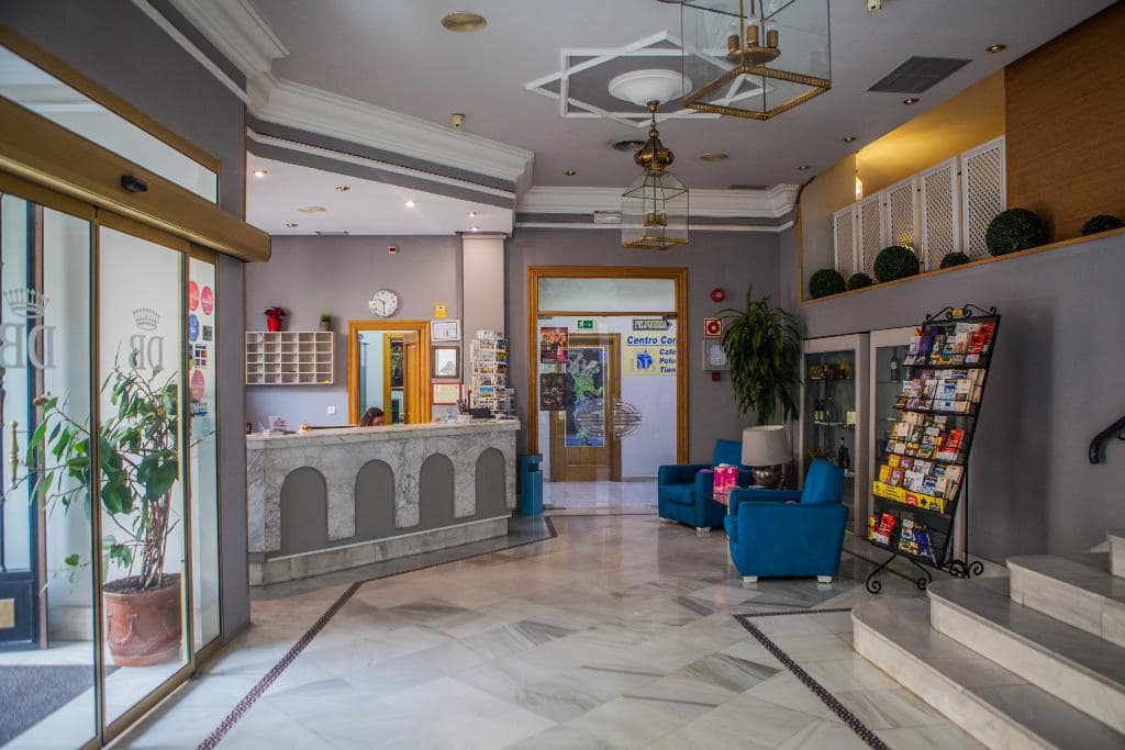 aHR0cDovL3Bob3Rvcy5ob3RlbGJlZHMuY29tL2dpYXRhL3hsLzA4LzA4MDE5NS8wODAxOTVhX2hiX2xfMDE4LmpwZw