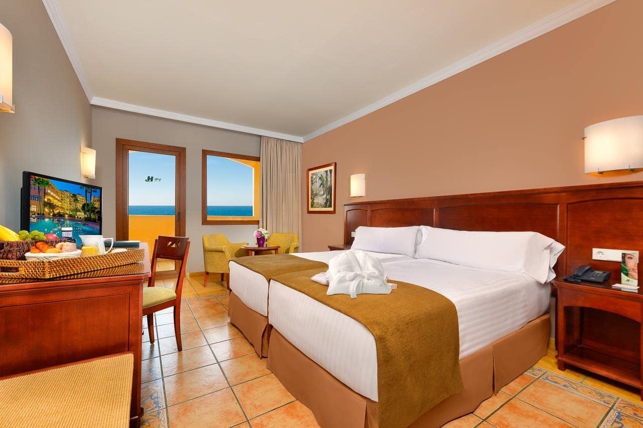 aHR0cHM6Ly9ob3RlbGltYWdlcy5zdW5ob3RlbHMubmV0L0hvdGVsSW5mby9ob3RlbEltYWdlRnVsbC5hc3B4P2lkPTEwNjk5OTI2