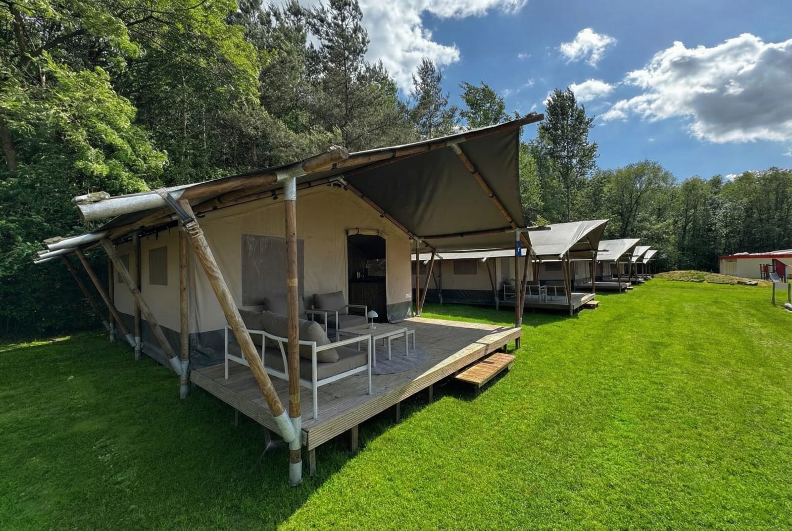 lodgetent-maasduinen