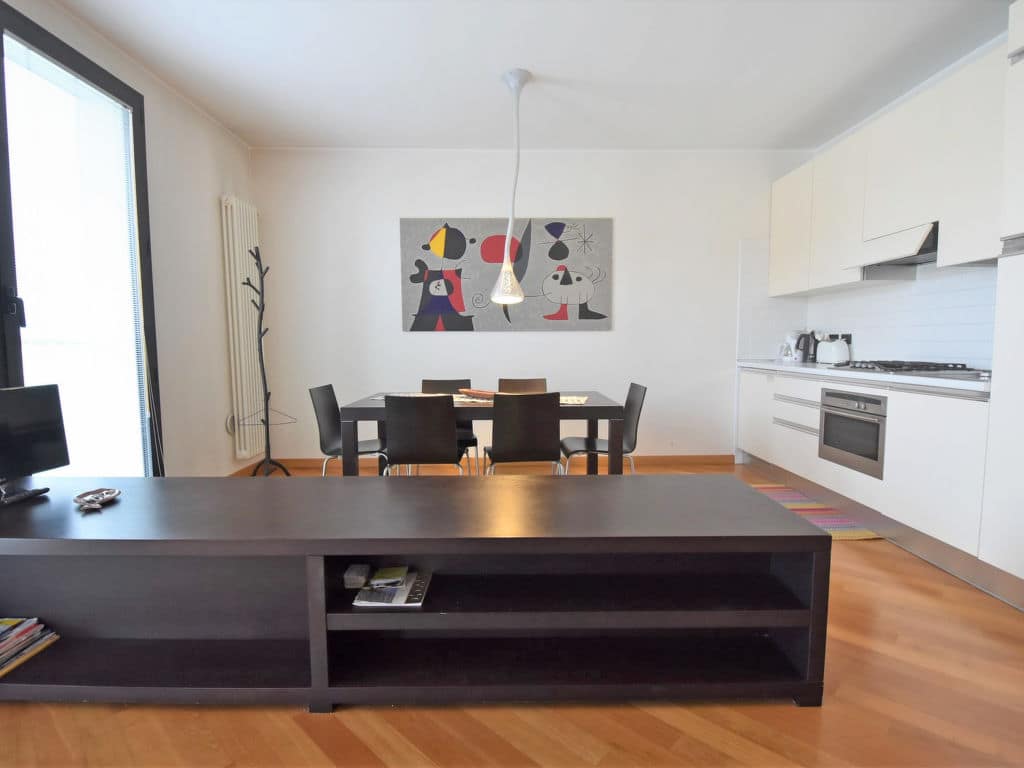 F2D993D000D51EEA97DFA18B8860B406