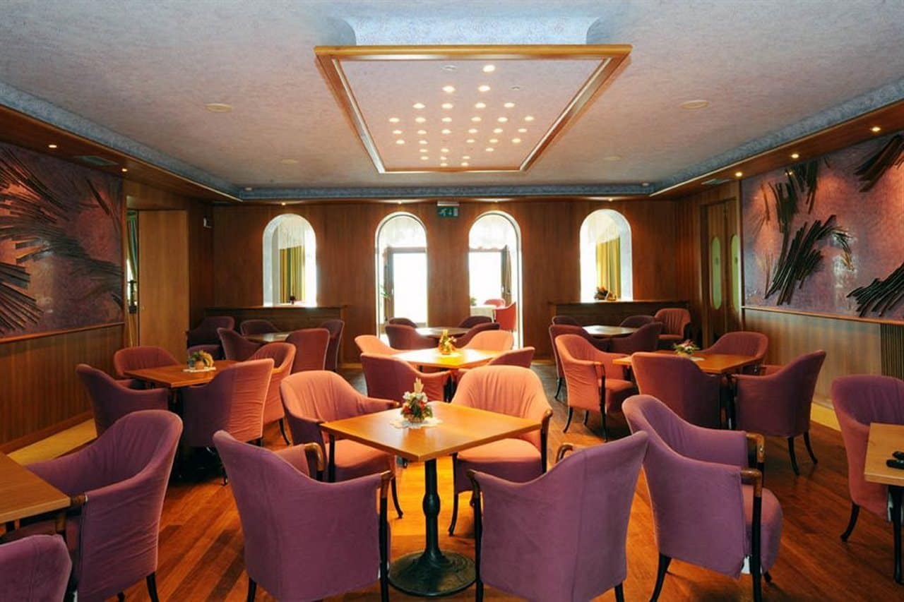 aHR0cHM6Ly9ob3RlbGltYWdlcy5zdW5ob3RlbHMubmV0L0hvdGVsSW5mby9ob3RlbEltYWdlRnVsbC5hc3B4P2lkPTMwMjk3Njg