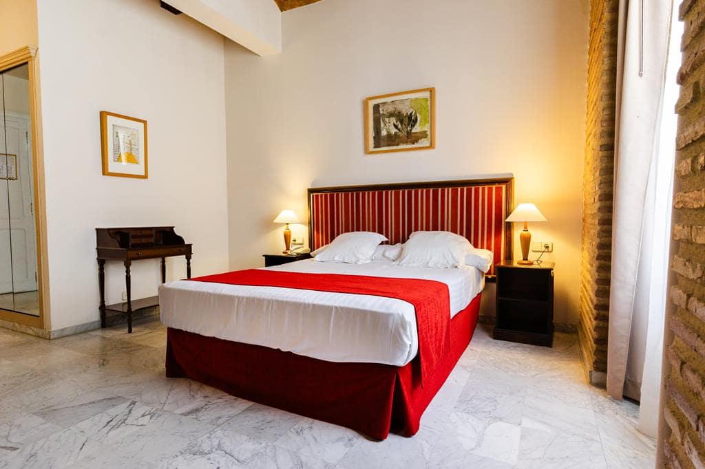 aHR0cHM6Ly9tZWRpYS50dWljb250ZW50Lm5sLzQ2NC80NjQ3RTFFMTJENTg0MjM5NzM2QzhFQTJDRkZEMjVCQi5qcGc