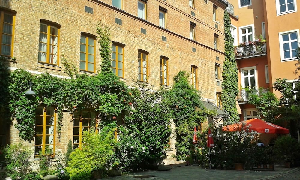 92a766ad5427a92d4b56953d0e9a3d6d