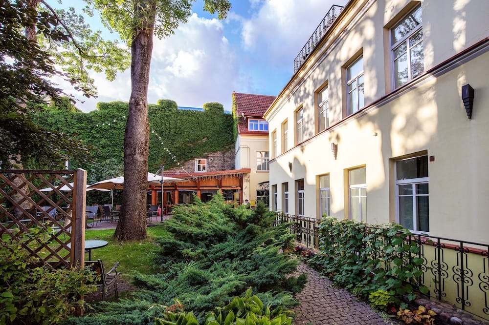 40cd5820c56e77e7b2aceaa70f01017f