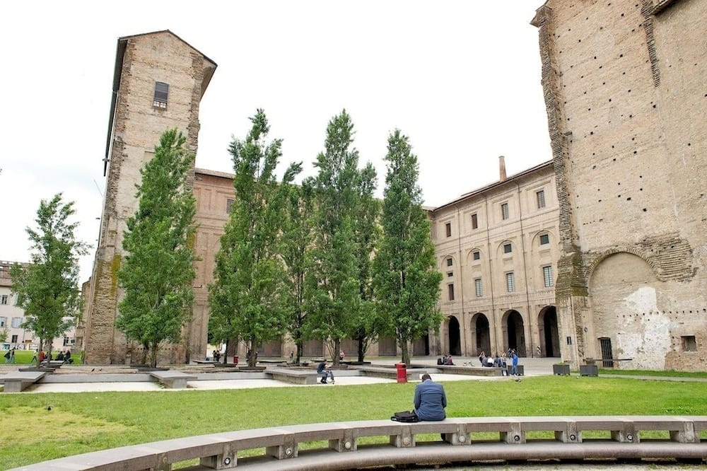 bbd85bd19f3679f389837d993bb81969