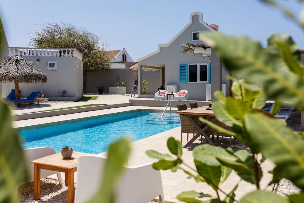 1aae2ba5602ec33cd1f7cfbb35227ce6