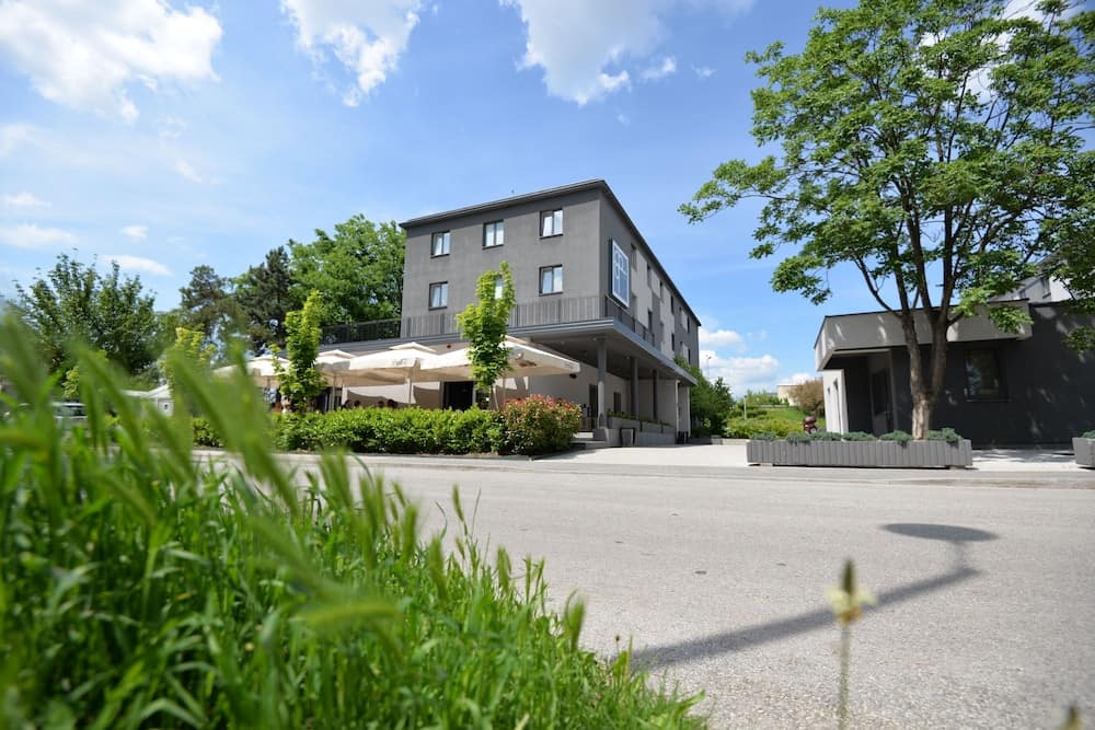 305d0b05b771d7f628bdca6a86cd68e6