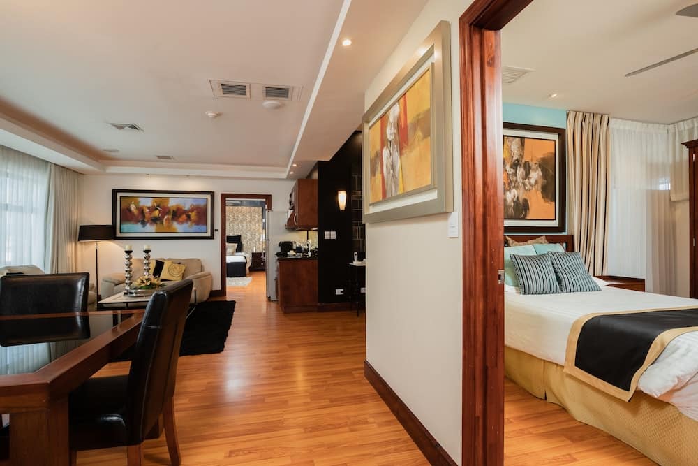 648a63b3822f90c6547e702bb9e8453c