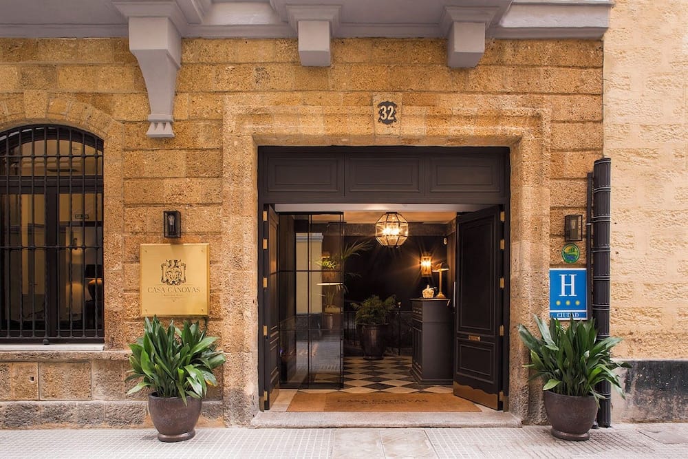 8d74d51bc0a4f9f56878ab3871e980e4