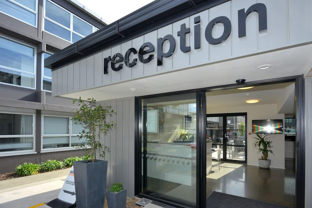 9dfb476849a048f93183ff9d8dbc94d2