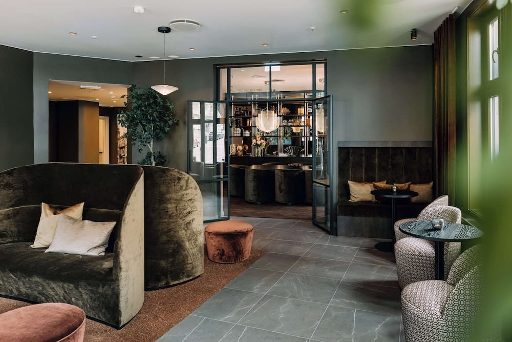 ad92667f6b5a047d8a2a4809af706f25