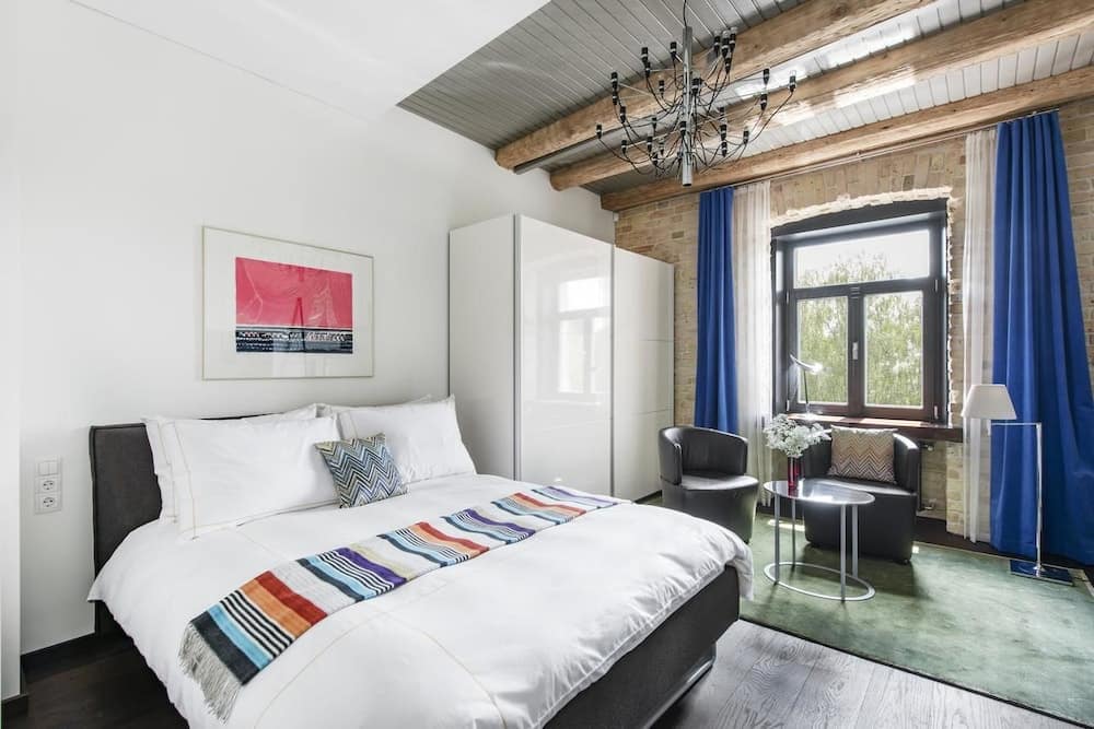 dc31ffa4b87ddd7f944bc3ff3b66c8c1