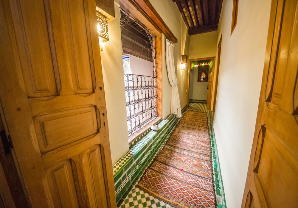 58d891a13d01a8d9581dd225934f27a3