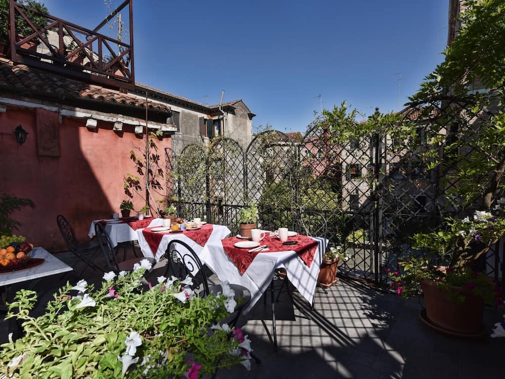 711e925779e087485143ff675c48592b