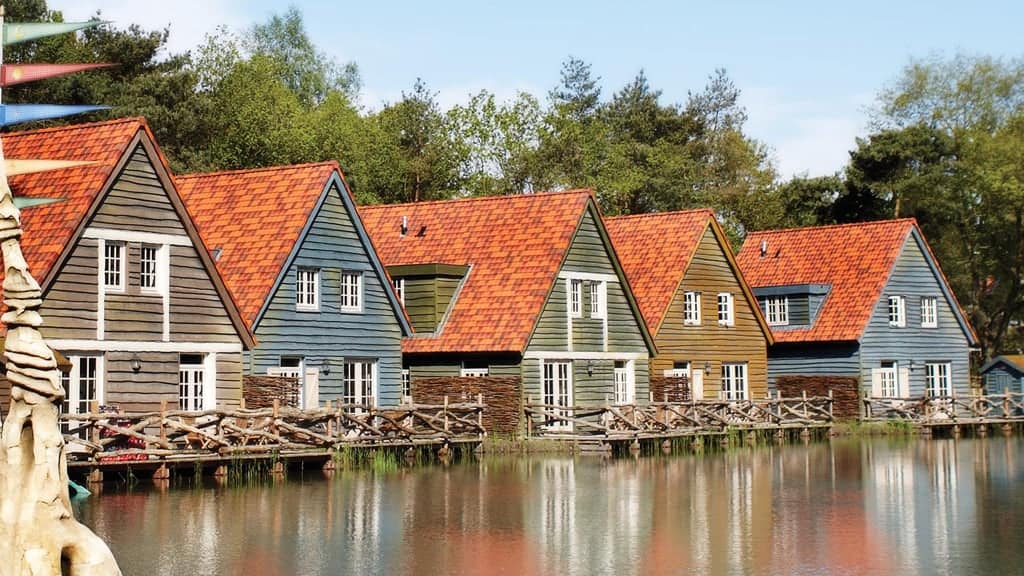 1024x576-boshuys-aan-het-water-8-personen-overzicht