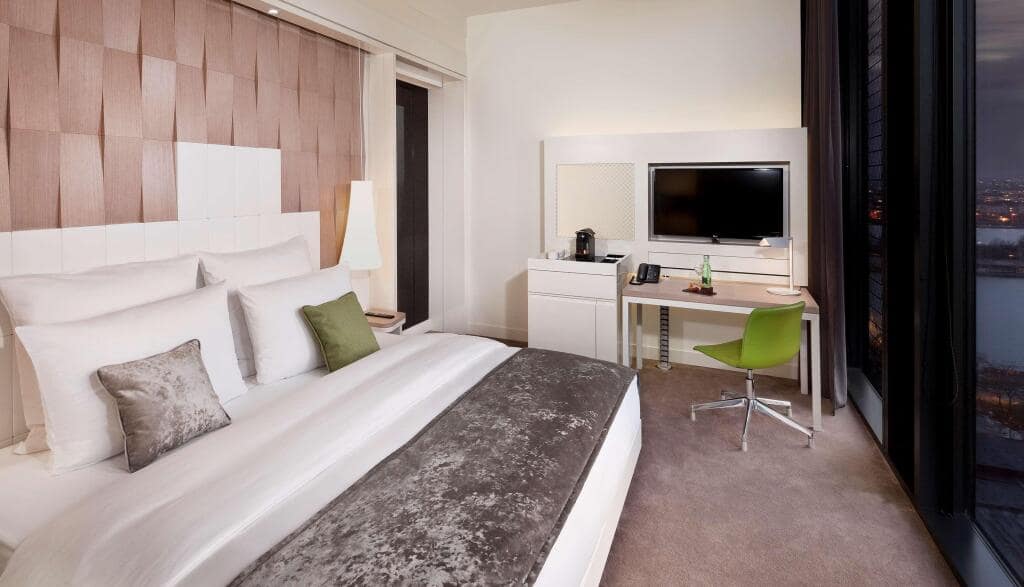 2e307d522cc2a985f9d191b2a6f7c3b8a839a8ac