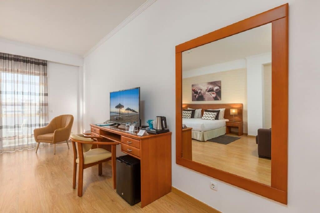 92760098e50e8e7bace6eac7cc70073fa15284d4