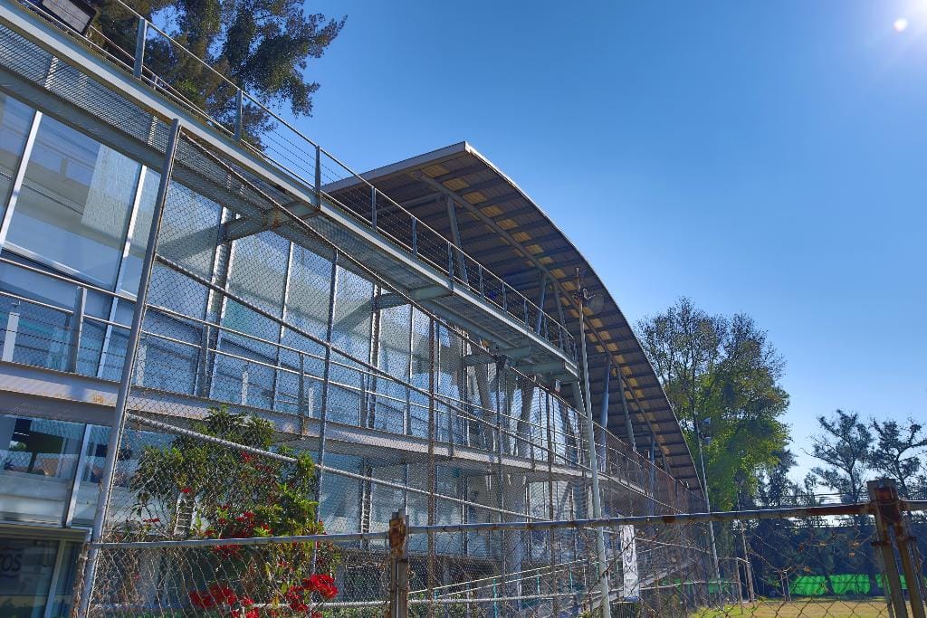 aHR0cDovL3Bob3Rvcy5ob3RlbGJlZHMuY29tL2dpYXRhL3hsLzUwLzUwODcwMS81MDg3MDFhX2hiX2FfMDA1LkpQRw