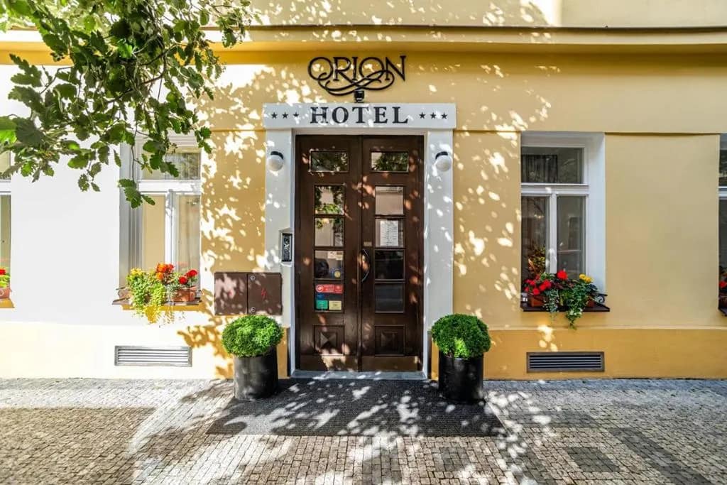 aW1hZ2VzLXR3ZC13aGl0ZWxhYmVsLXByZC90dWkvYUhSMGNITTZMeTl0WldScFlTNTBkV2xqYjI1MFpXNTBMbTVzTHpCRU9TOHdSRGt5UkRBNE16ZERORVZGTkRNek5rSTVSamxCUmpGRU1FWXdNakF3Tnk1cWNHYw