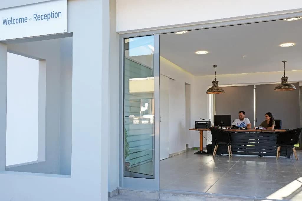 aW1hZ2VzLXR3ZC13aGl0ZWxhYmVsLXByZC92ZXJhc29sZS9hSFIwY0RvdkwzQm9iM1J2Y3k1b2IzUmxiR0psWkhNdVkyOXRMMmRwWVhSaEwzaHNMekU0THpFNE56UXlPUzh4T0RjME1qbGhYMmhpWDJ4Zk1EQXhMa3BRUnc