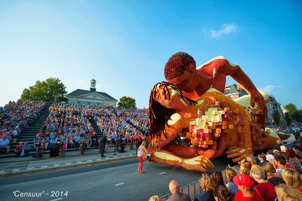 Dagtocht Bloemencorso Zundert met luxe touringcar en inclusief tribune zitplaats