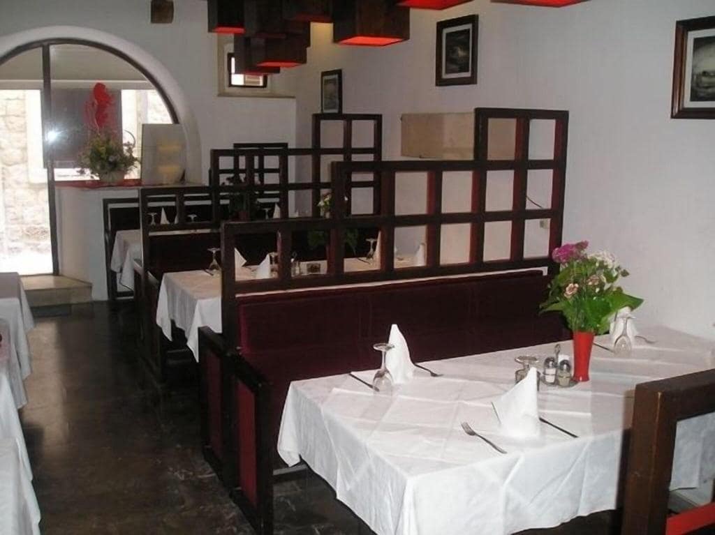 aHR0cDovL3Bob3Rvcy5ob3RlbGJlZHMuY29tL2dpYXRhL3hsLzM0LzM0NjE2Mi8zNDYxNjJhX2hiX3JfMDAyLmpwZw