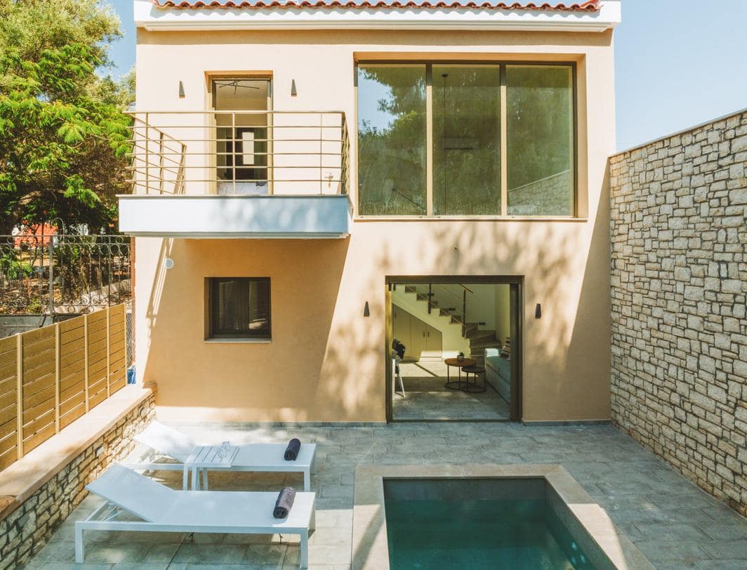 812x1064_64e250f0a5499275