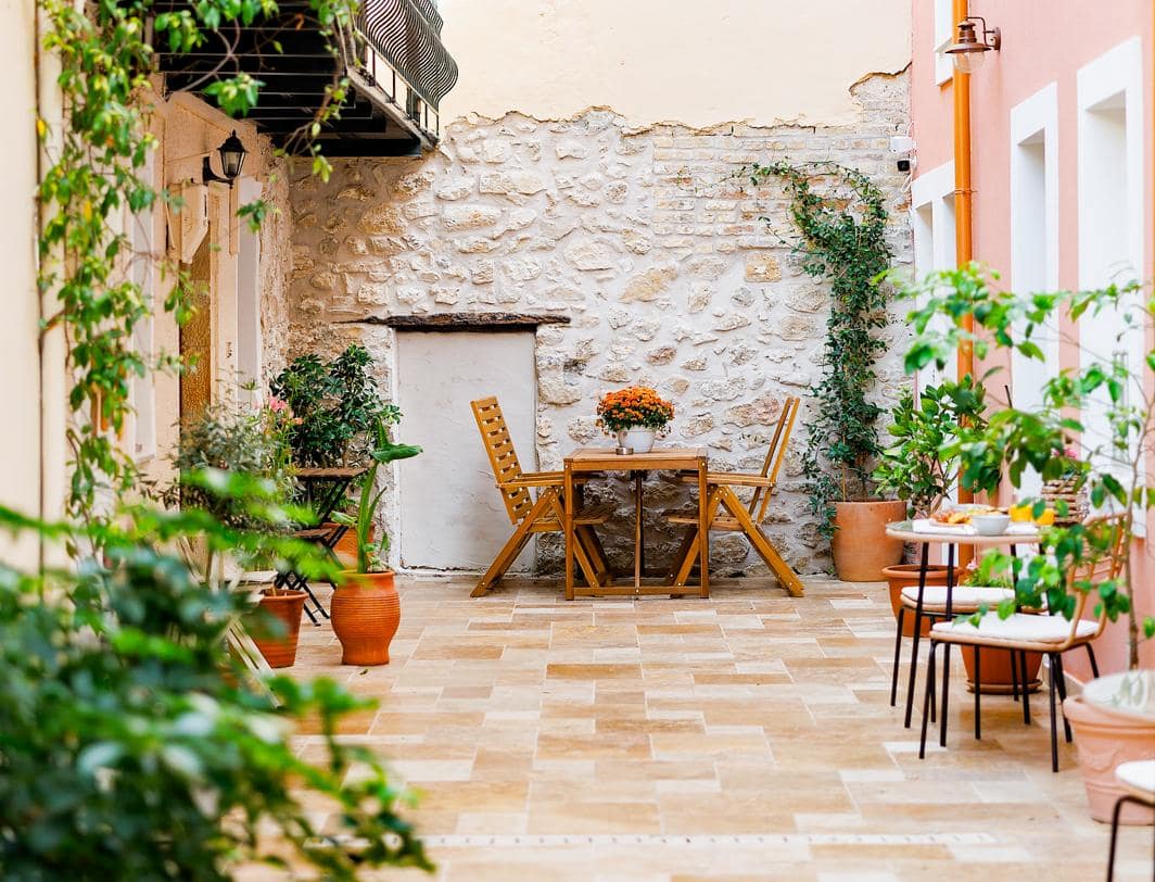 812x1064_6a9a4318b2cd5810