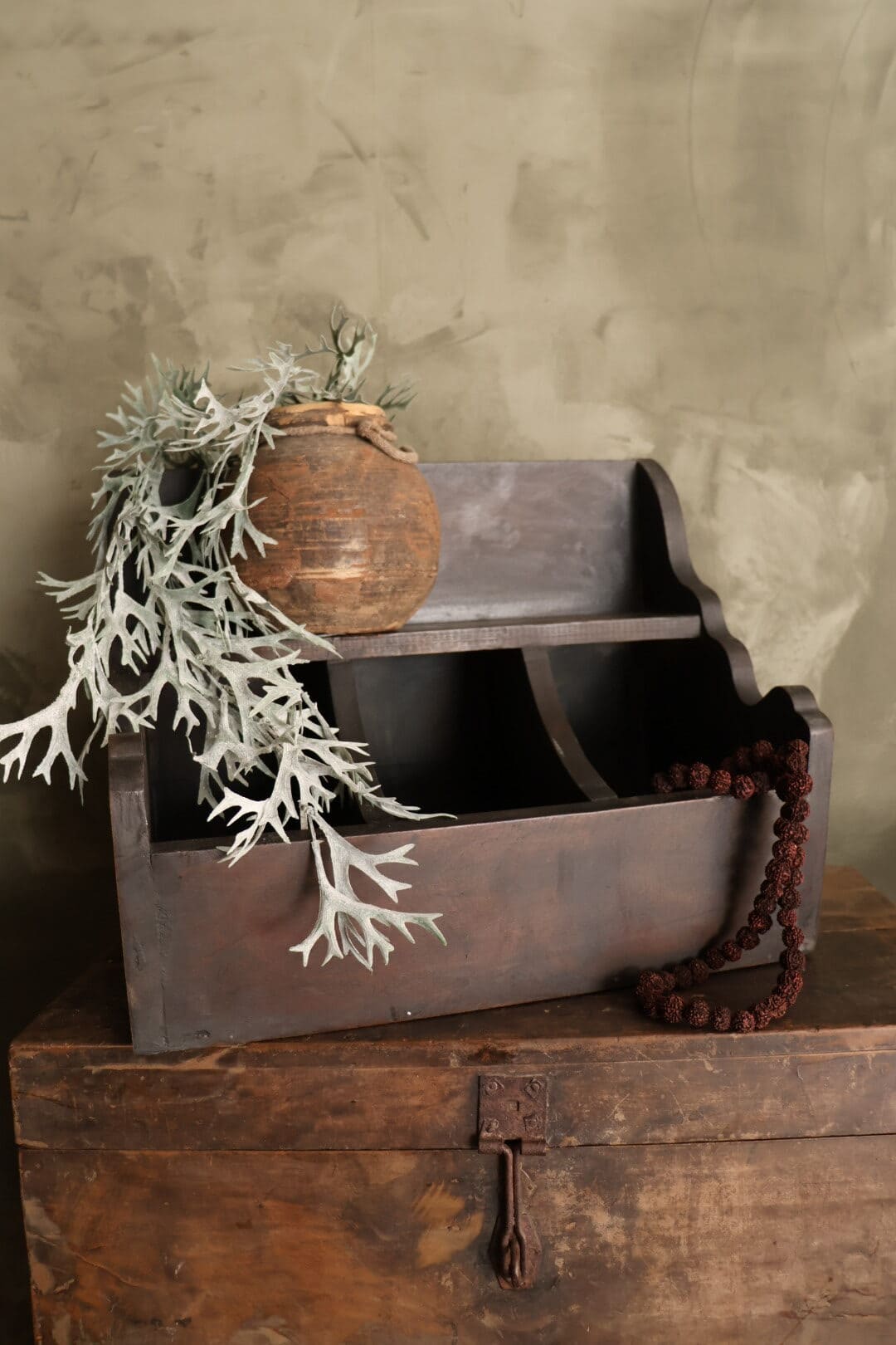 Gruttersbak old black